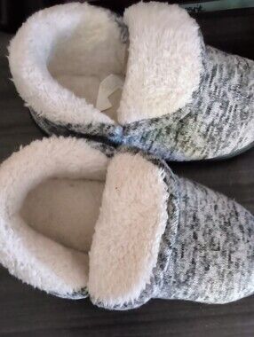 Cozy Grey Faux-Fur Lined Slippers